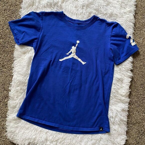 Air Jordan Nike Air Flight T-shirt Boys Size Small Blue - Picture 2 of 9